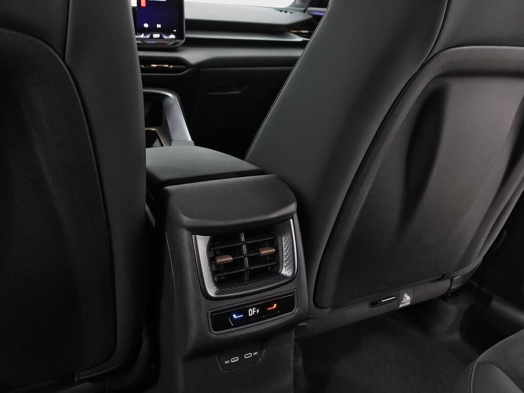 CUPRA Terramar 1.5 TSI e-Hybrid 150kW (204 CV) DSG Segunda mano