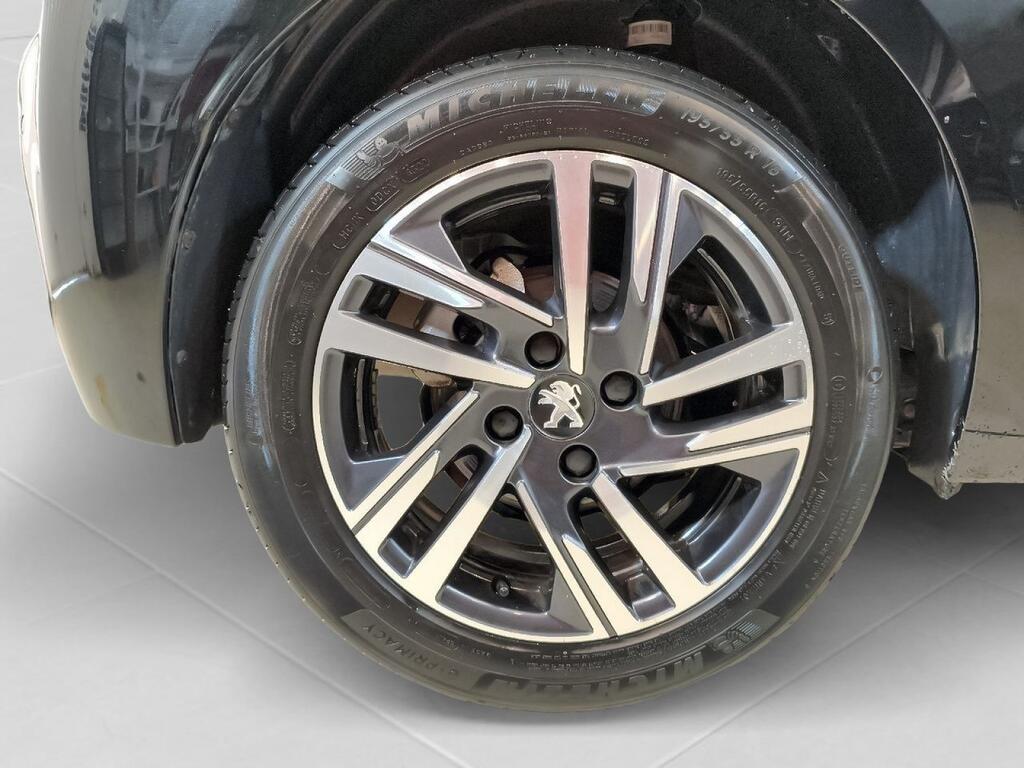 Peugeot 208 PureTech 73kW (100CV) EAT8 Active Pack Segunda mano