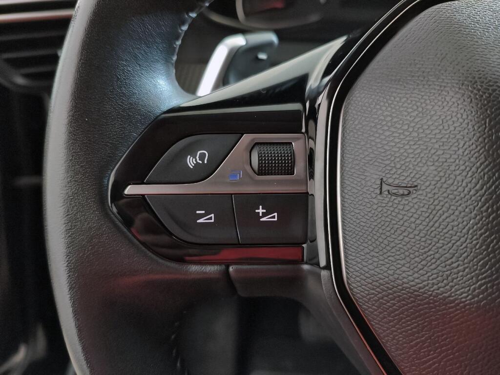 Peugeot 208 PureTech 73kW (100CV) EAT8 Active Pack Segunda mano