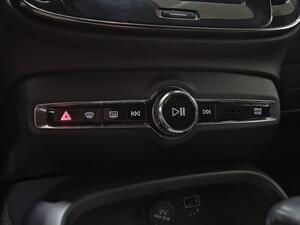 Volvo XC40 1.5 T3 R-Design 24