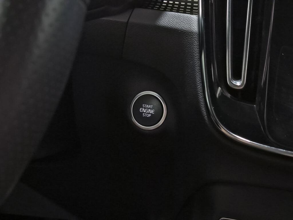 Volvo XC40 1.5 T3 R-Design Segunda mano