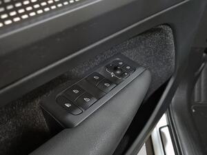 Volvo XC40 1.5 T3 R-Design 11