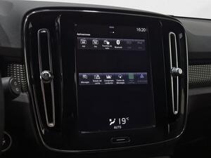 Volvo XC40 1.5 T3 R-Design 22
