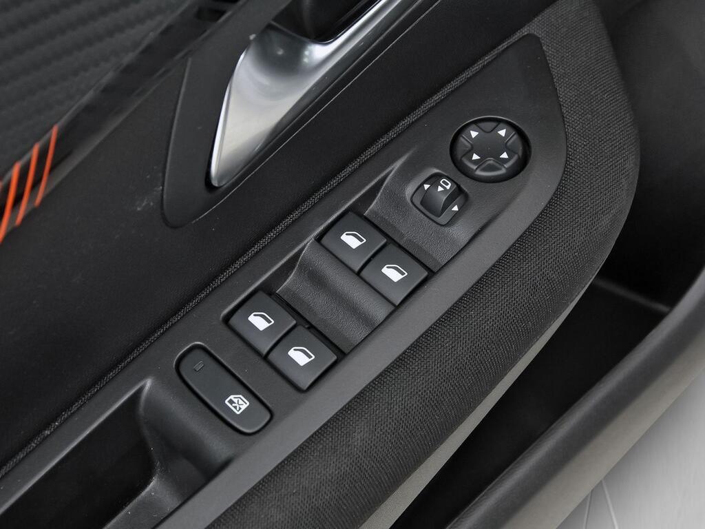 Peugeot 208 Active Puretech 75 13