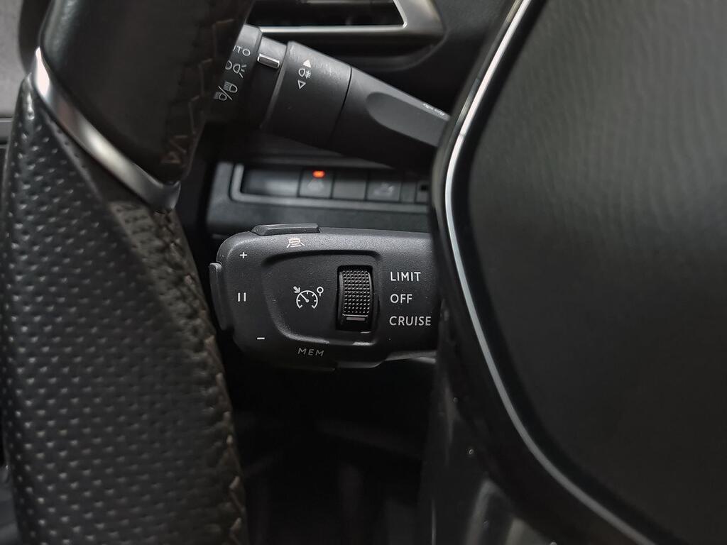 Peugeot 3008 1.2 PureTech 96KW (130CV) S&S GT Segunda mano