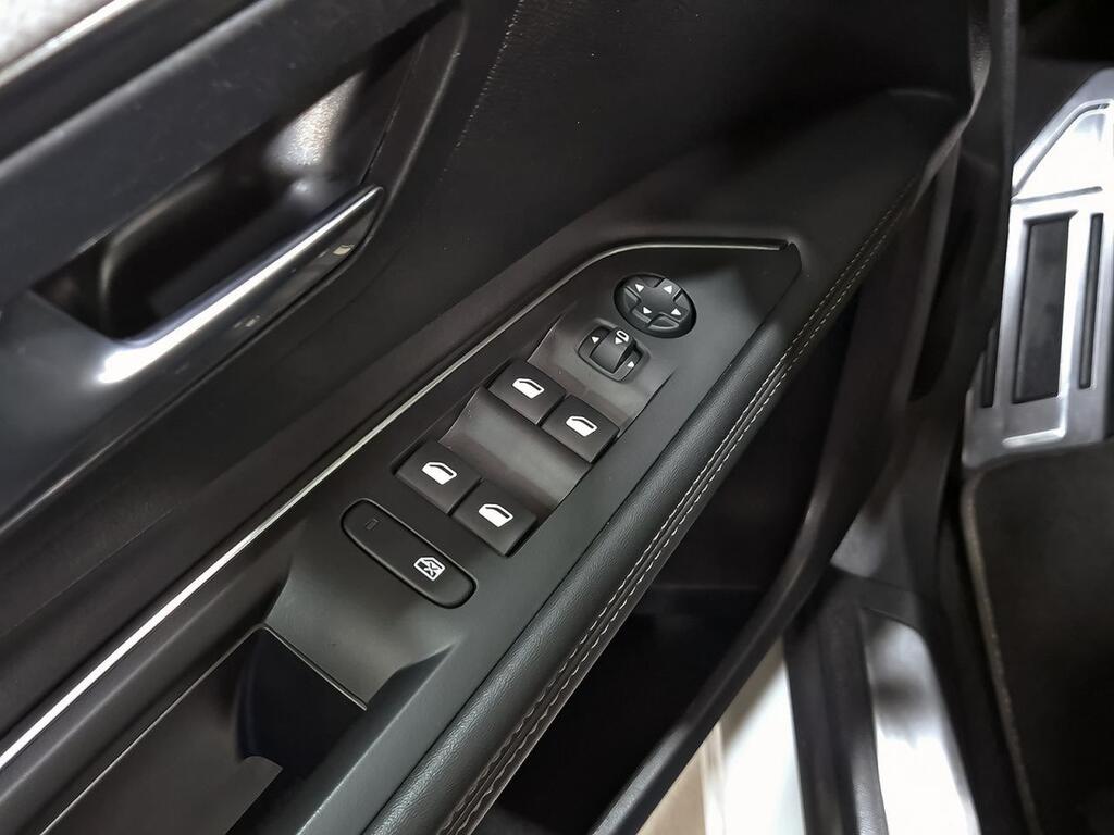 Peugeot 3008 1.2 PureTech 96KW (130CV) S&S GT Segunda mano
