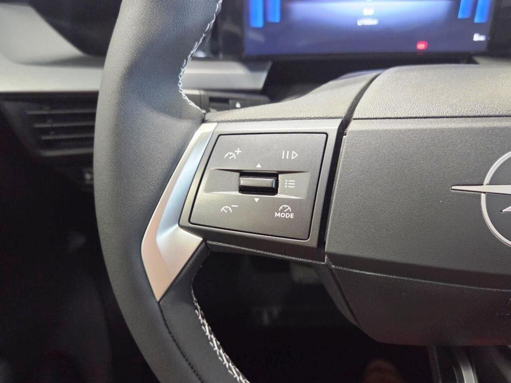 Opel Frontera 1.2T XHT Hybrid eDCT6 107kW Edition Km0