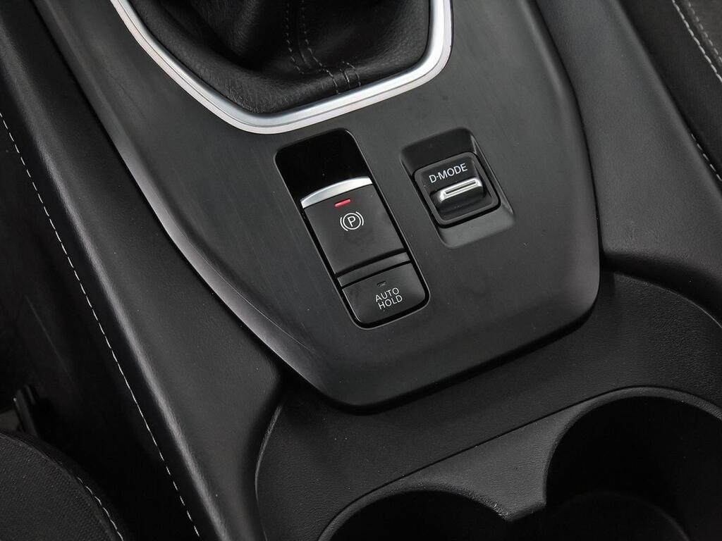 Nissan Qashqai DIG-T 103kW N-Connecta 28