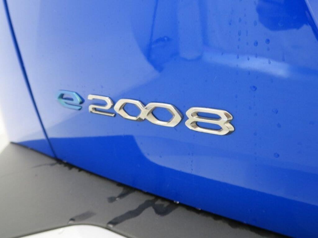 Peugeot 2008 Eléctrico GT 136 (100kW) Segunda mano