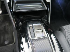 Peugeot 2008 Eléctrico GT 136 (100kW) 10
