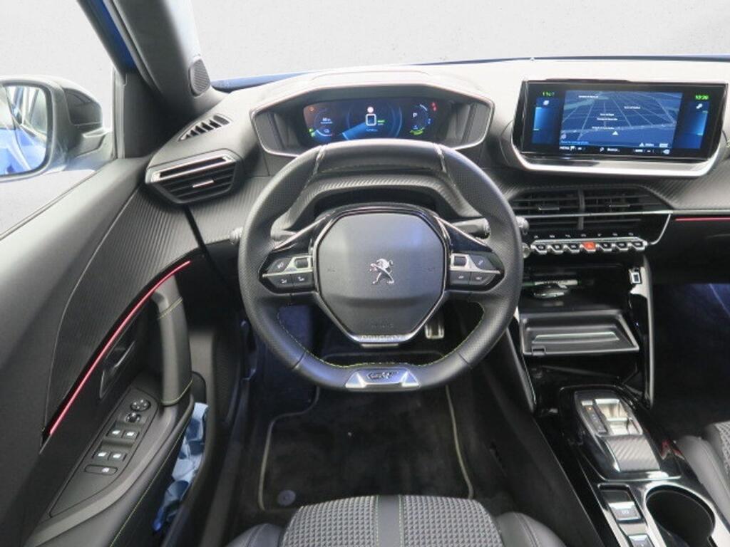 Peugeot 2008 Eléctrico GT 136 (100kW) Segunda mano
