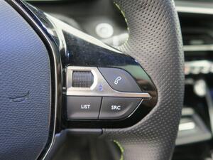 Peugeot 2008 Eléctrico GT 136 (100kW) 9