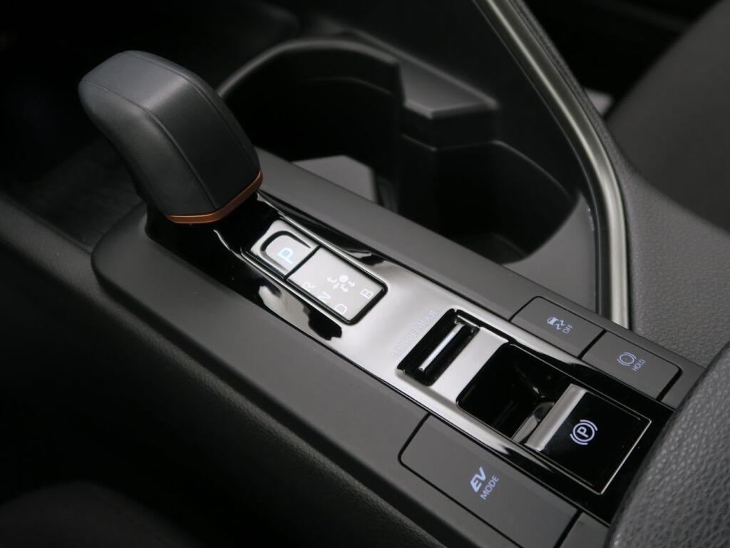 Toyota C-HR 1.8 140H Advance Segunda mano