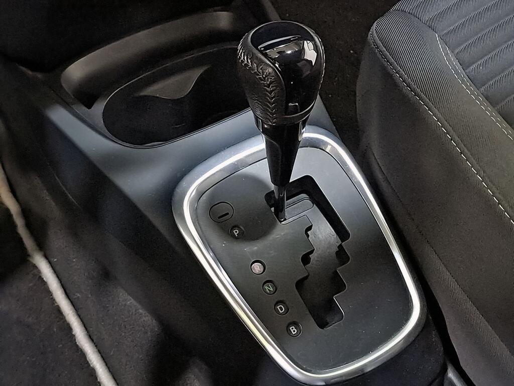 Toyota Yaris 1.5 100H Active 27