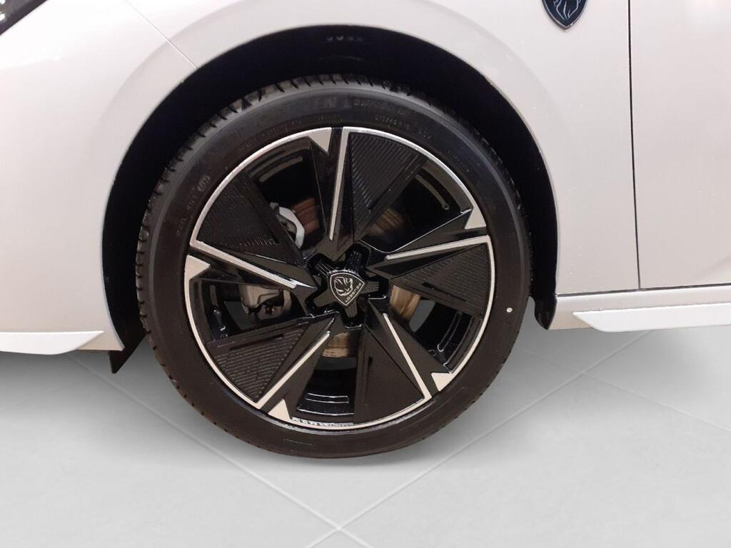 Peugeot 308 5P First Edition Eléctrico 115kW (156CV) Segunda mano