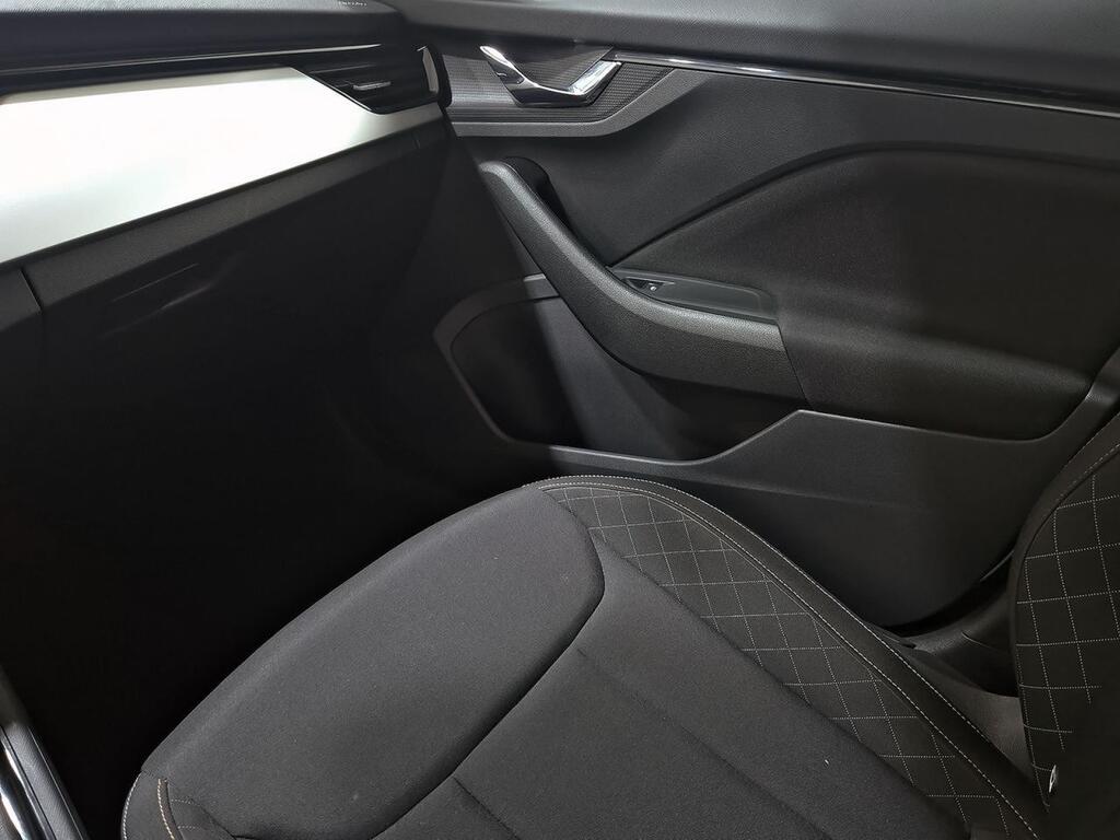 Skoda Kamiq 1.0 TSI 70kW (95CV) Emotion Segunda mano