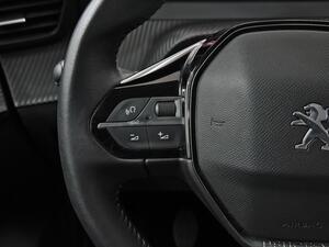 Peugeot 208 BlueHDi 73kW (100CV) Allure 19