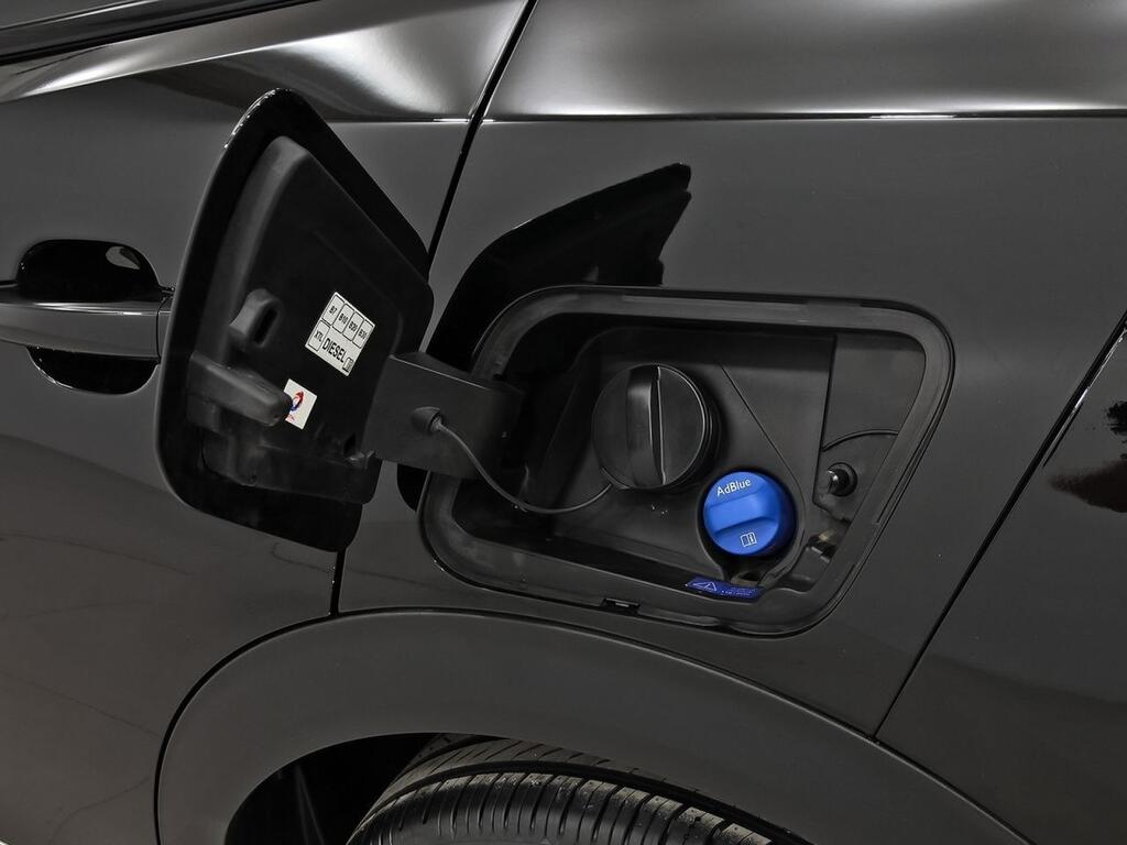 Peugeot 2008 GT BlueHDI 130 S&S EAT8 Segunda mano