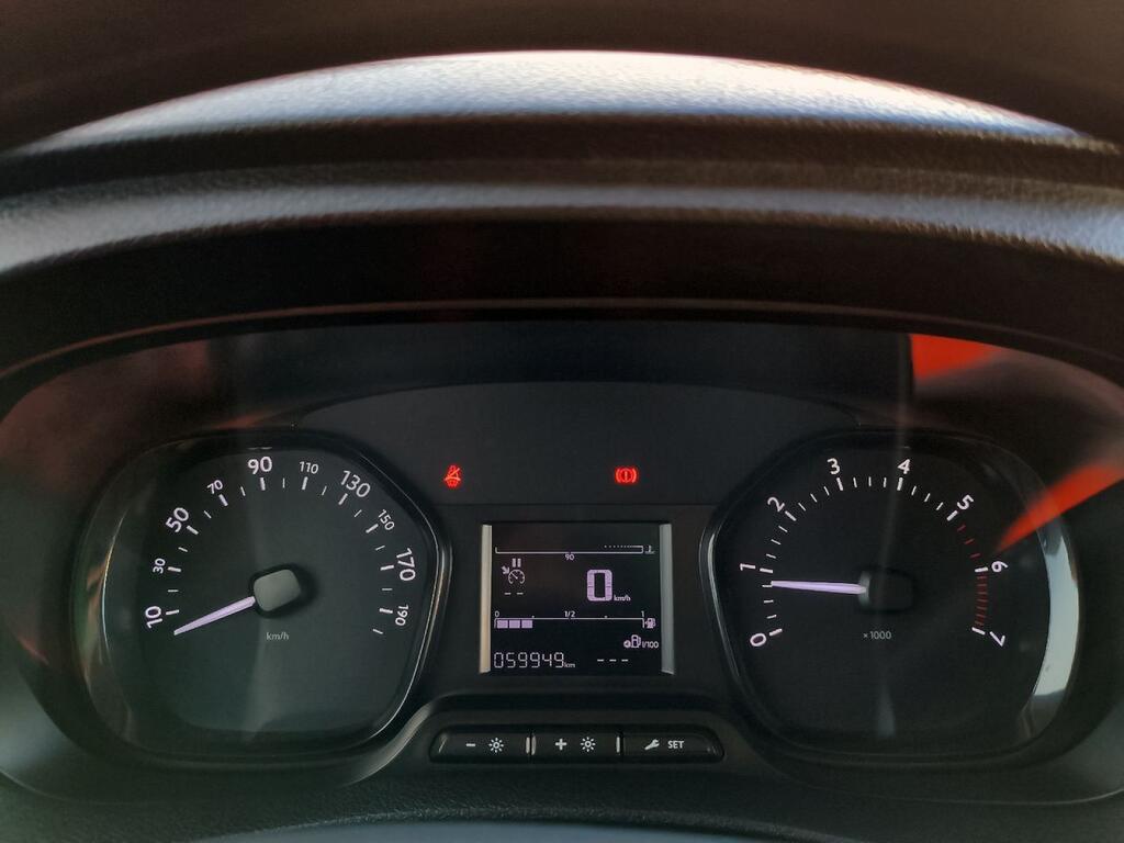 Peugeot Expert 2.0 BLUEHDI 145 S&S STANDARD 4P 8 PLAZAS (GANCHO REMOLQUE) 16