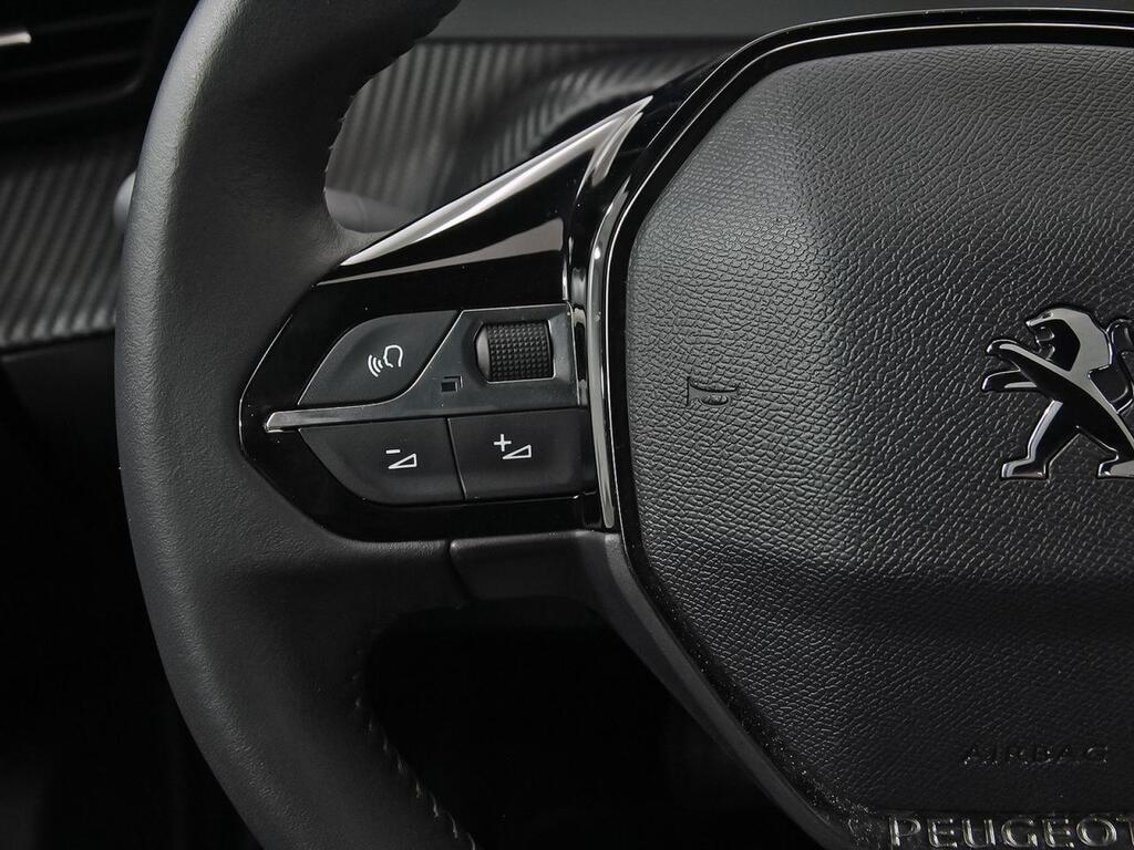 Peugeot 2008 Eléctrico Active Pack 136 (100kW) Segunda mano