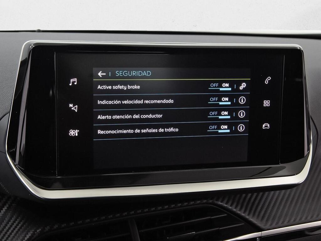 Peugeot 2008 Eléctrico Active Pack 136 (100kW) Segunda mano