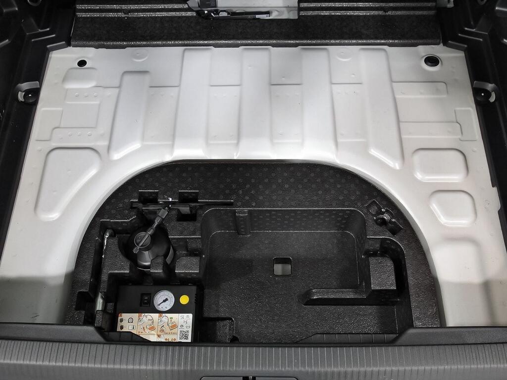 Peugeot 2008 Eléctrico Active Pack 136 (100kW) Segunda mano
