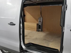 Peugeot Expert FG 1.5 BLUEHDI 120 STANDARD 4P 10