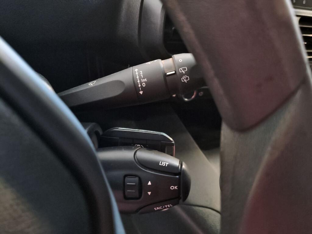 Peugeot Partner FURGON 1.5 BLUEHDI 100 PRO STANDARD 3P 600KGS Segunda mano