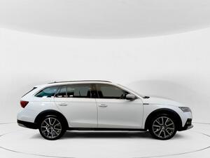 Skoda Octavia Combi 2.0 TDI 147kW(200CV) DSG 4x4 Scout 3