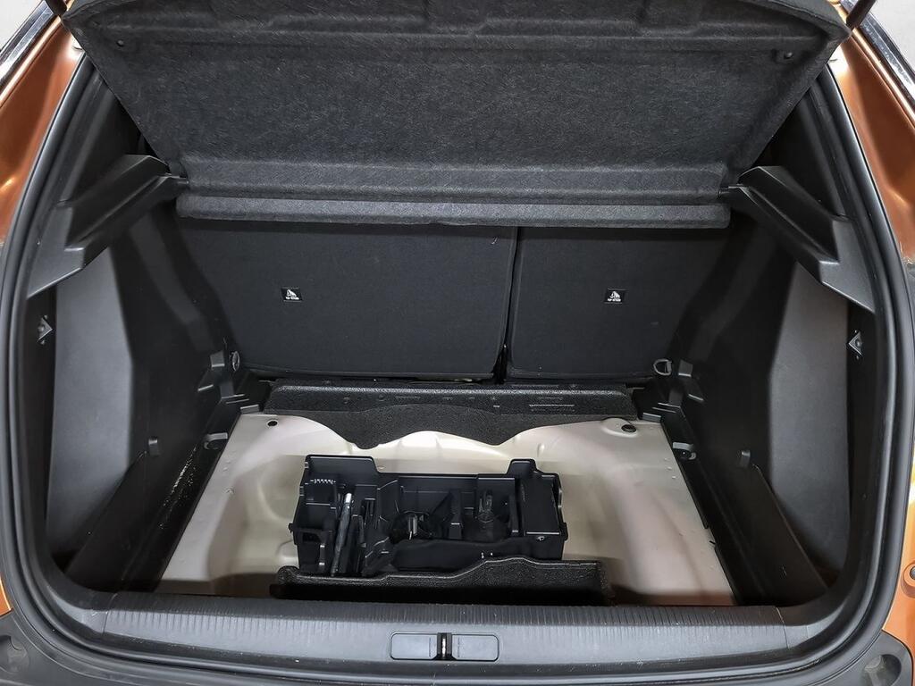 Peugeot 2008 Active Pack Puretech 100 S&S 6 Vel. MAN Segunda mano