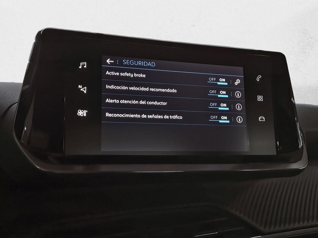 Peugeot 2008 Active Pack Puretech 100 S&S 6 Vel. MAN Segunda mano