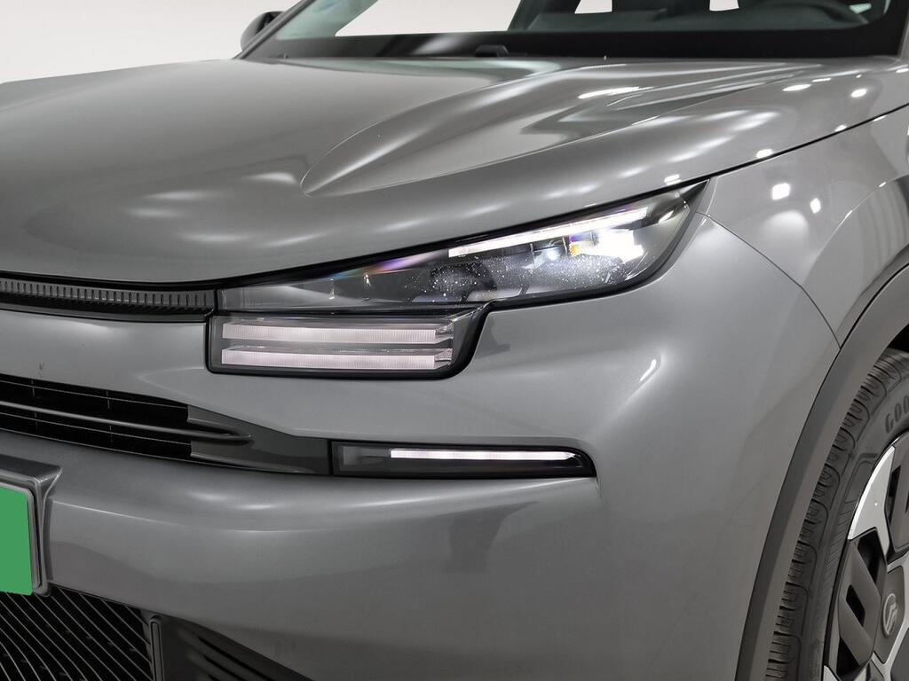 Citroën C4 Hybrid 136 e-DCS6 Plus 32