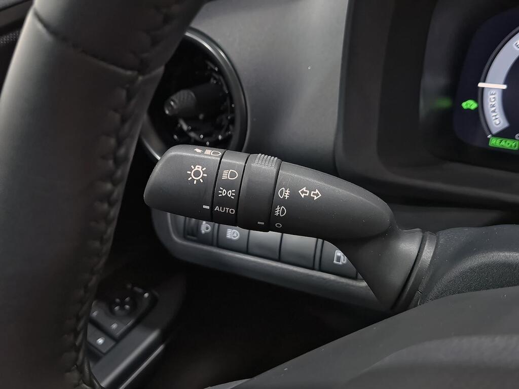 Toyota C-HR 1.8 140H Advance Segunda mano