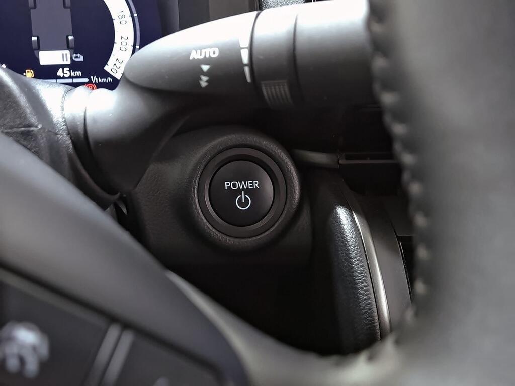 Toyota C-HR 1.8 140H Advance Segunda mano