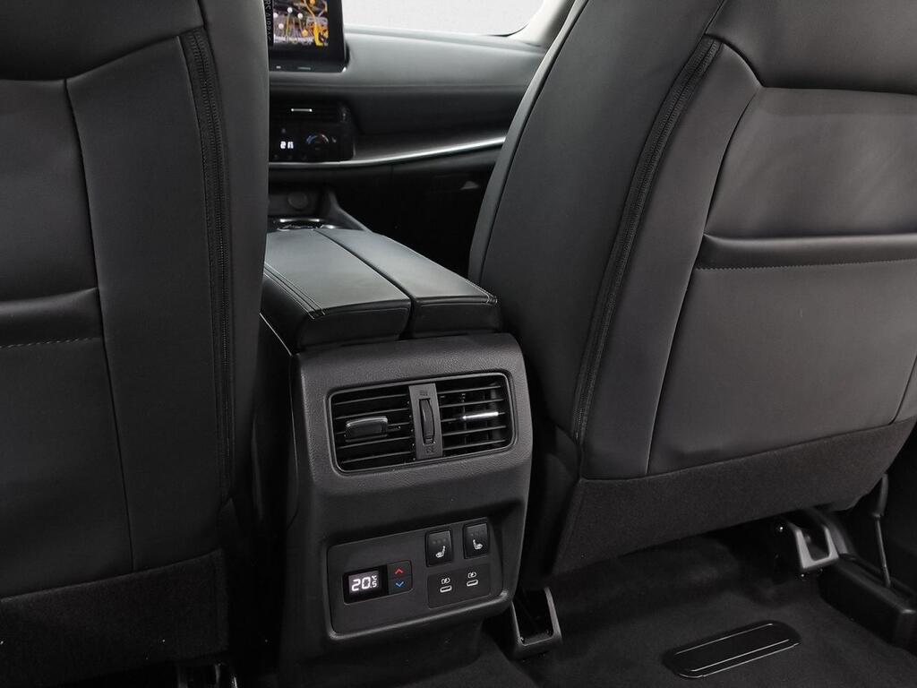 Nissan X-Trail 5pl 1.5 e-4ORCE 158kW 4x4 A/T N-Connecta 38