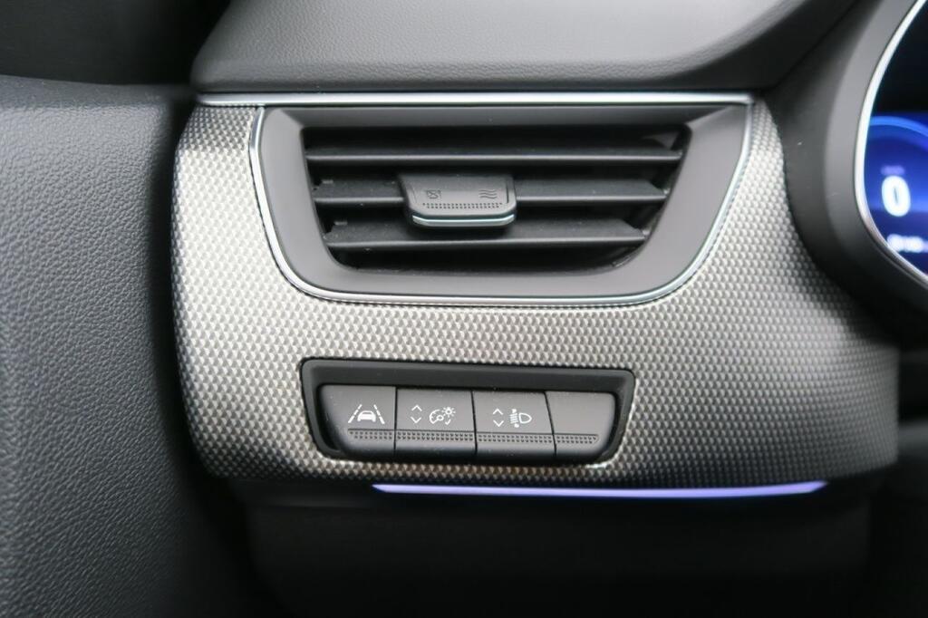 Renault Arkana 1.6 E-TECH ZEN 145 CV 5P Segunda mano