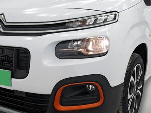 Citroën Berlingo 1.5 BLUEHDI 100 TALLA M SHINE BUSINESS 5P (N1) 28