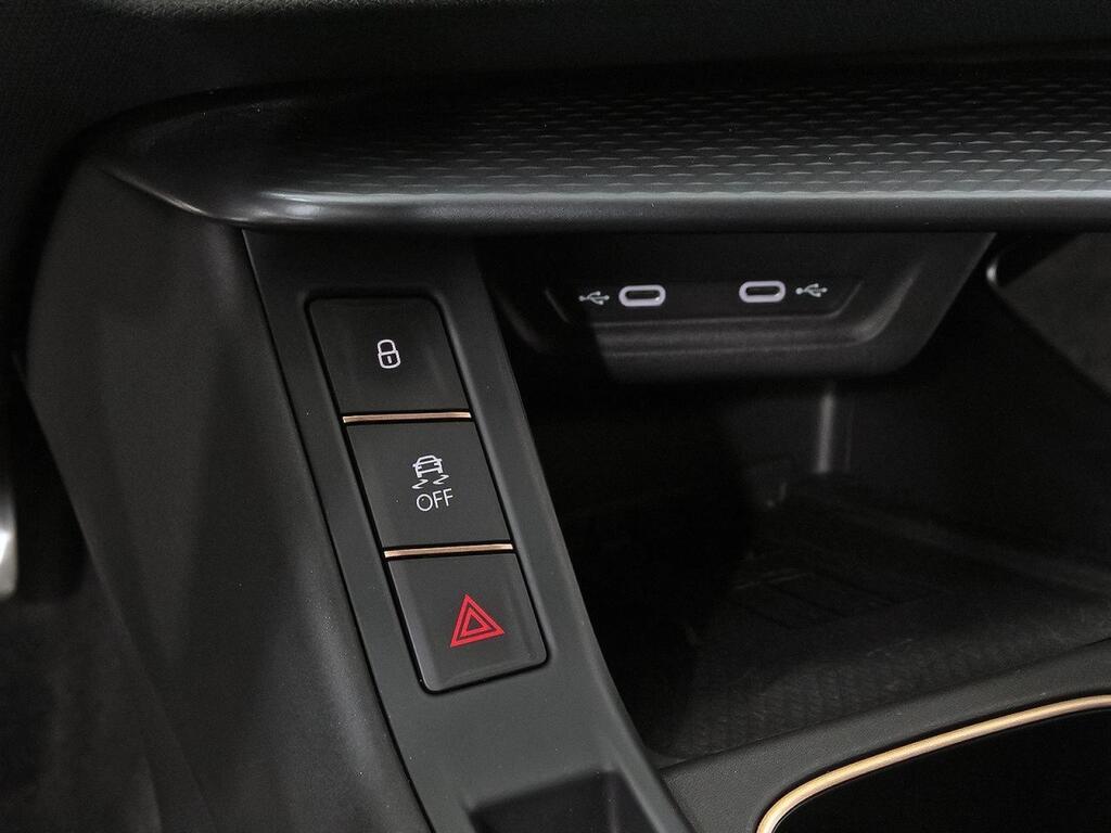 CUPRA Terramar 1.5 TSI e-Hybrid 150kW (204 CV) DSG Segunda mano