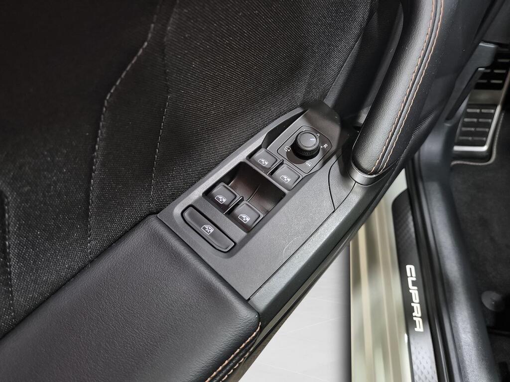 CUPRA León 1.5 TSI e-Hybrid 150W (204CV) DSG Segunda mano