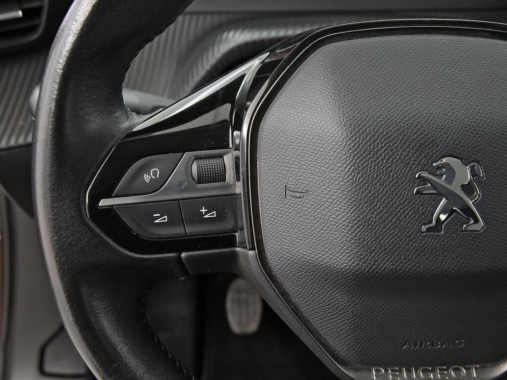 Peugeot 2008 Active Pack Puretech 100 S&S BVM6 Segunda mano