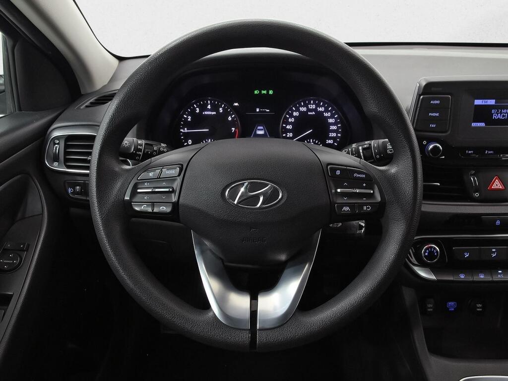 Hyundai i30 1.5 DPI Essence Segunda mano