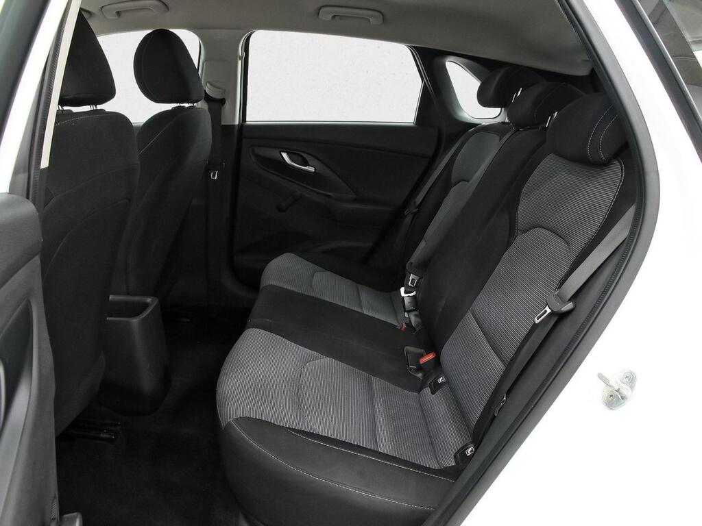 Hyundai i30 1.5 DPI Essence Segunda mano