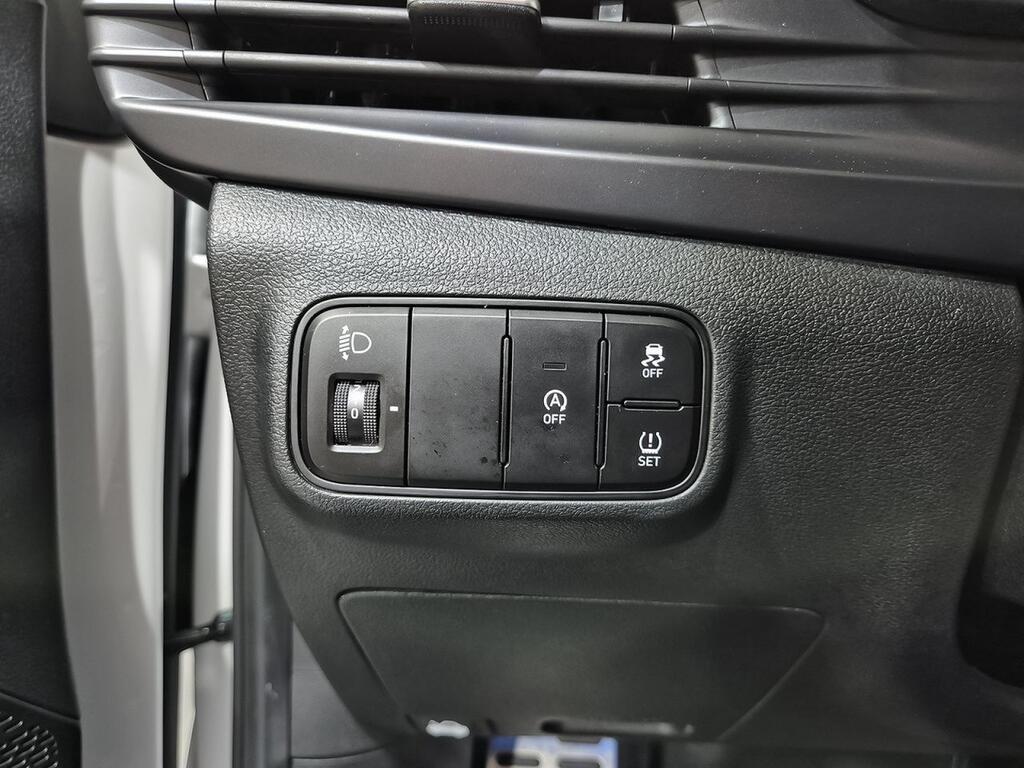 Hyundai Bayon 1.0 TGDI 74kW (100CV) 48V Maxx DCT Segunda mano