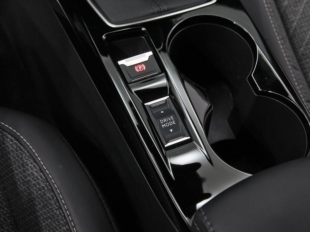 Peugeot 2008 Allure Puretech 100 S&S 6 Vel. MAN Segunda mano
