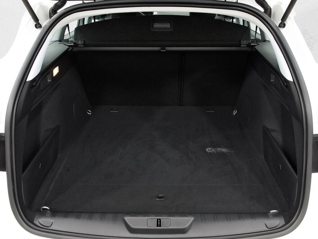 Peugeot 308 SWActive Pack BlueHDi 130 S&S MAN Segunda mano
