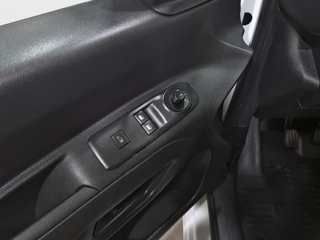 Citroën Berlingo * BERLINGO FURGON 1.5 BLUEHDI 100 TALLA M CONTROL 3P Segunda mano