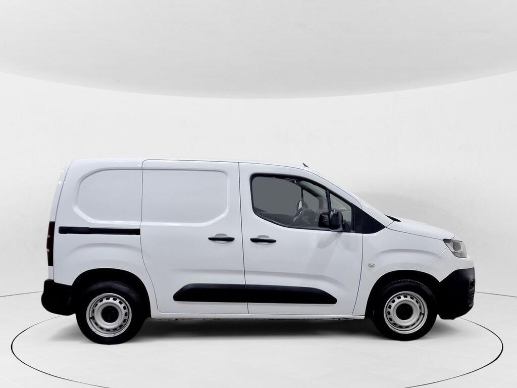 Citroën Berlingo * BERLINGO FURGON 1.5 BLUEHDI 100 TALLA M CONTROL 3P Segunda mano