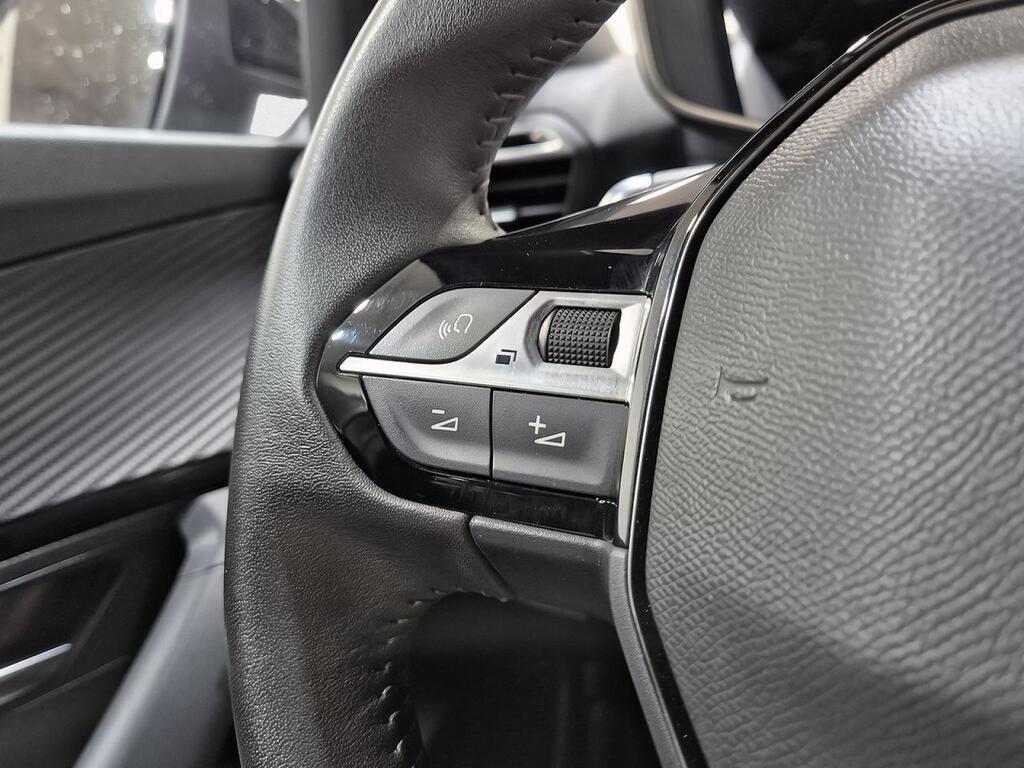 Peugeot 2008 GT BlueHDI 130 S&S EAT8 Segunda mano