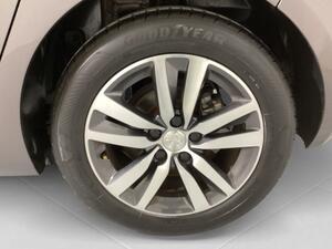 Peugeot 308 5p Style BlueHDi 130 S&S 10