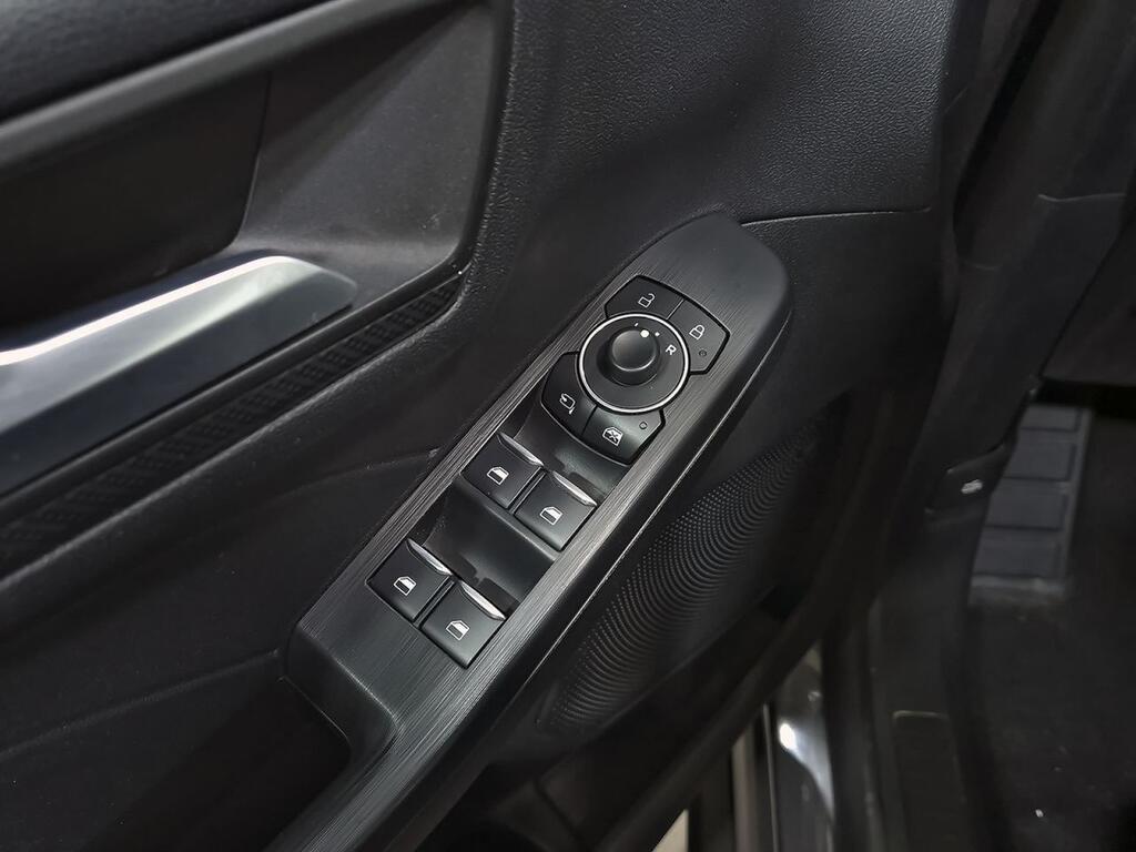 Ford Kuga ST-Line 2.5 Duratec FHEV 140kW Auto Segunda mano